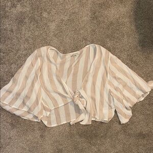 Forever 21 Tan and White Flutter Sleeve Crop Blouse